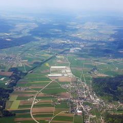 Flugwegposition um 12:59:10: Aufgenommen in der Nähe von Gemeinde Munderfing, Österreich in 2162 Meter